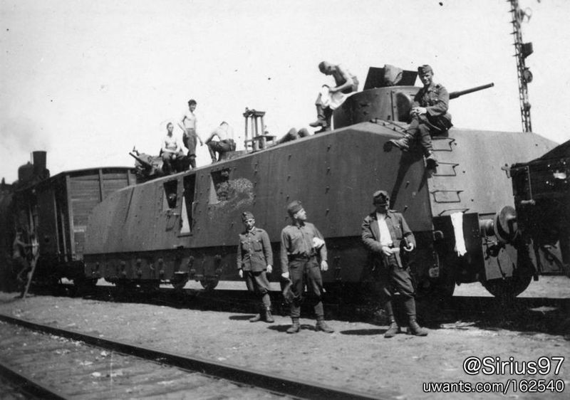 Hungarian_armor_train_e.jpg